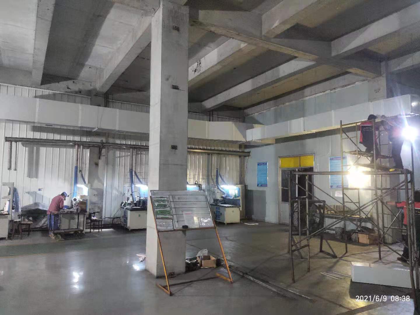 工業(yè)大風扇搭配環(huán)保空調(diào)降溫怎么樣